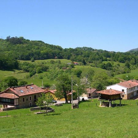 Turismo Rural El Sidron Pension Piloña Buitenkant foto