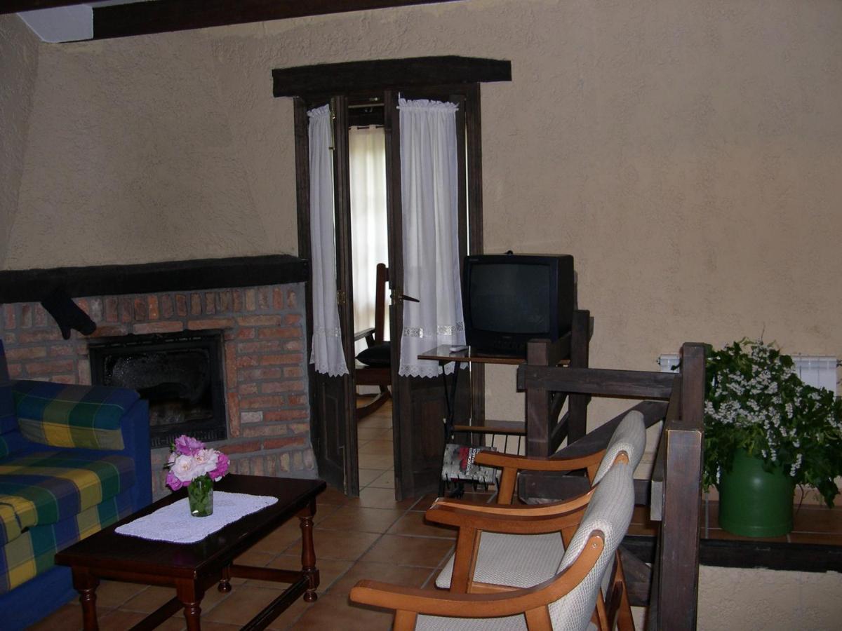 Turismo Rural El Sidron Pension Piloña Buitenkant foto