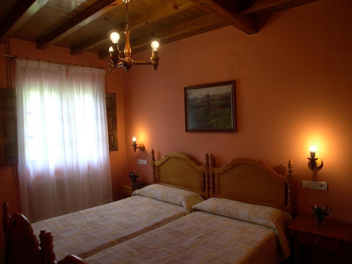 Turismo Rural El Sidron Pension Piloña Buitenkant foto