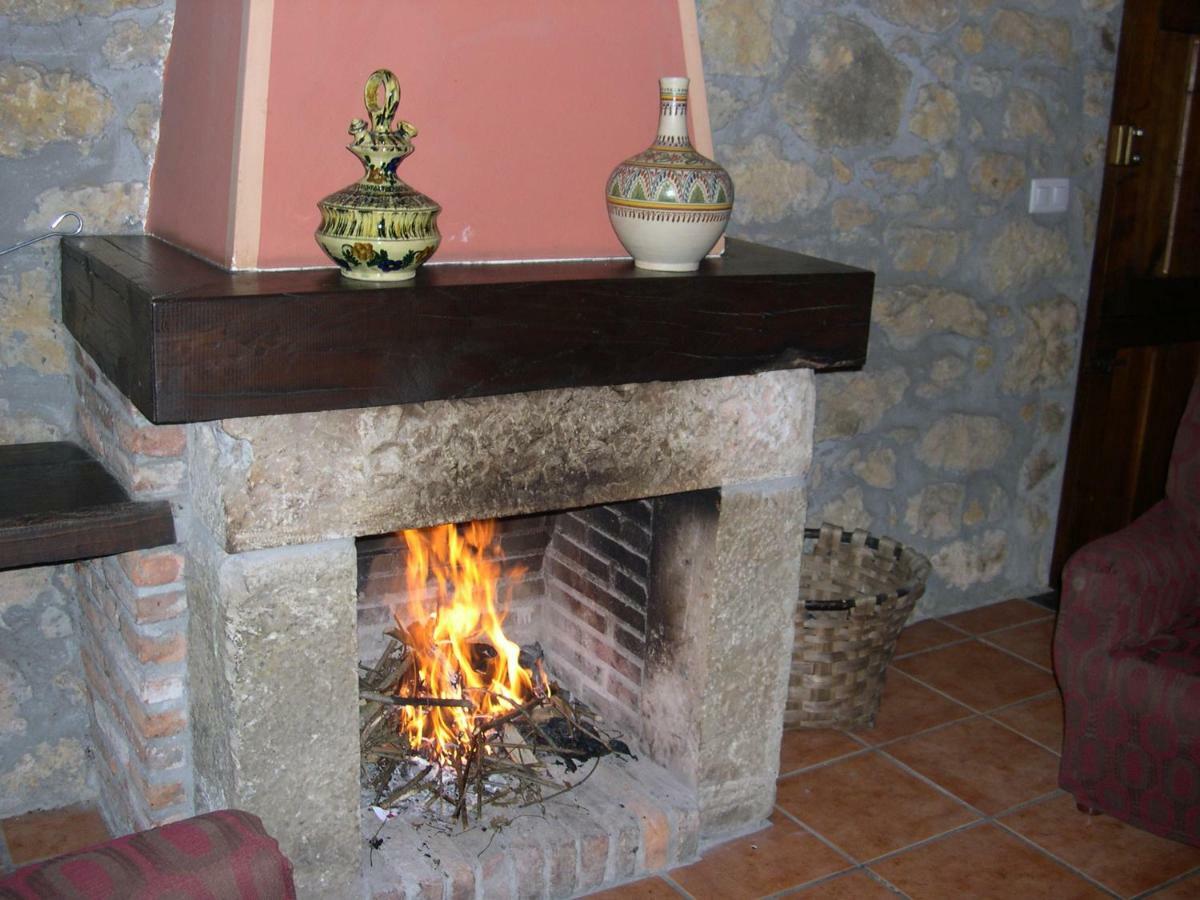 Turismo Rural El Sidron Pension Piloña Buitenkant foto