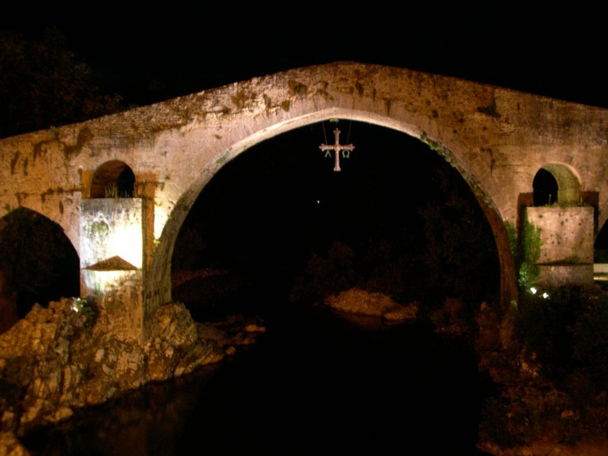 Turismo Rural El Sidron Pension Piloña Buitenkant foto