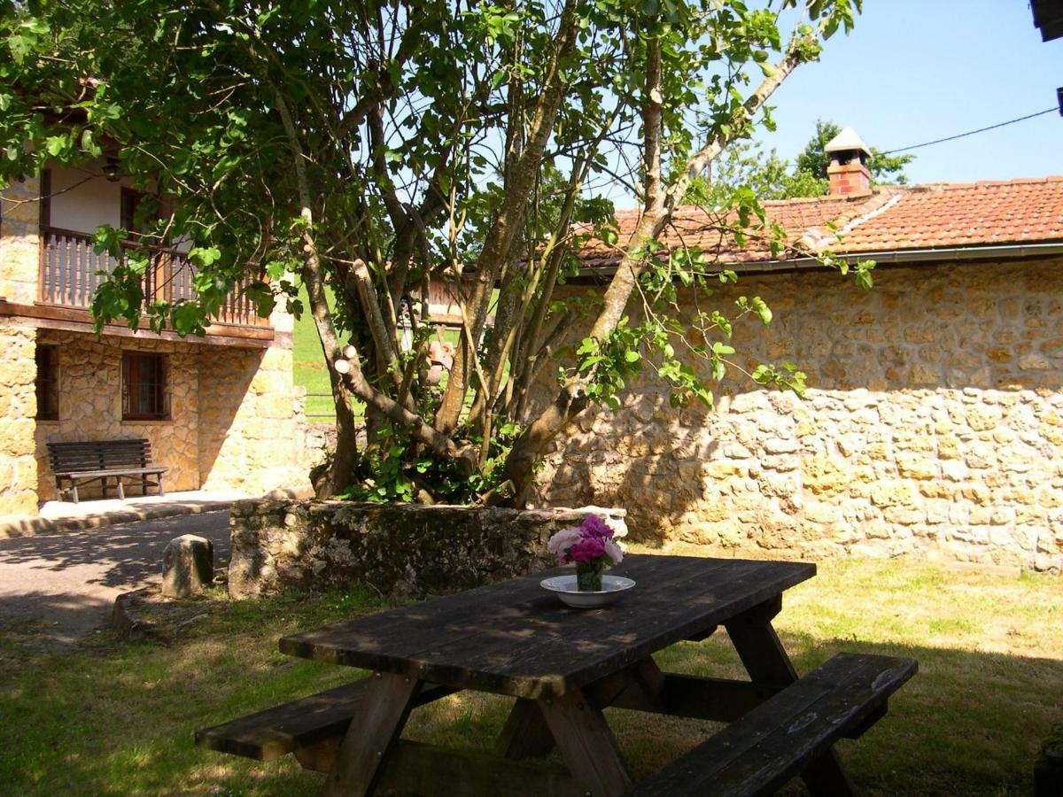 Turismo Rural El Sidron Pension Piloña Buitenkant foto