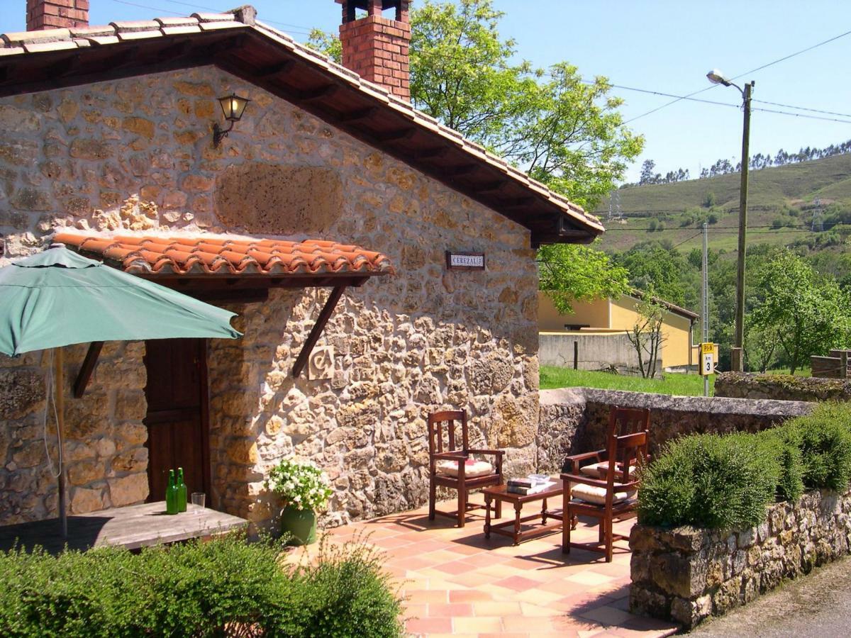 Turismo Rural El Sidron Pension Piloña Buitenkant foto